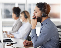 call center agent looking bored at work